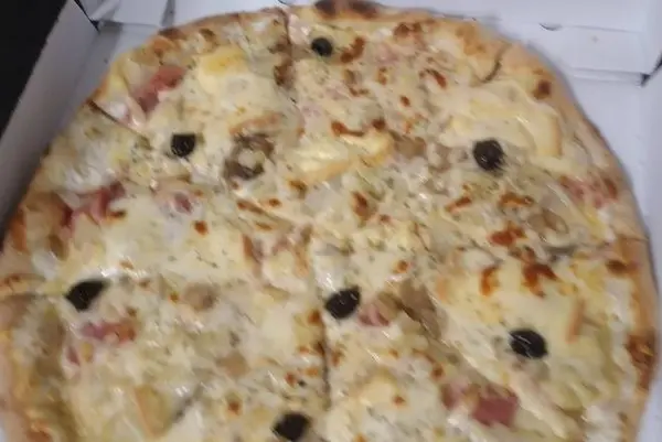 snackgrillade-de-la-pomme-halalpizzas - Pizza poulet crème