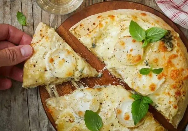 snackgrillade-de-la-pomme-halalpizzas - Pizza chèvre miel