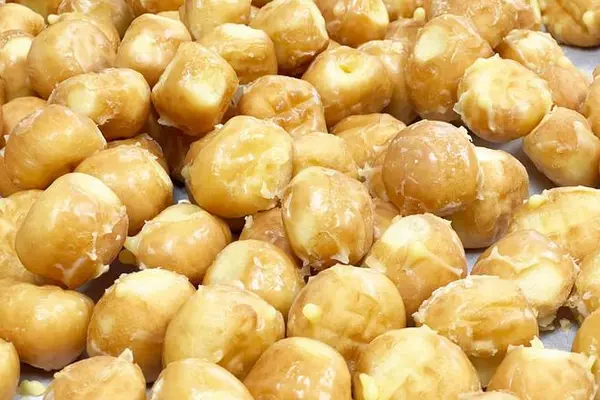 spudnuts-donuts - Dozen Donut Holes