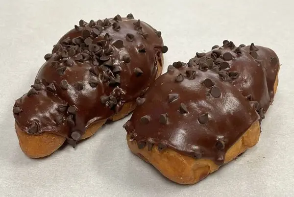 spudnuts-donuts - Chocolate Chip Roll