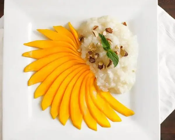 sri-thai-cuisine - Fresh Mango with Sweet Sticky Rice