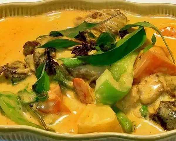 sri-thai-cuisine - 56. Roasted Duck Curry