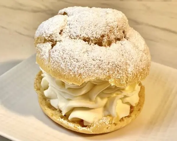 stella-pastry-cafe - Cream Puff