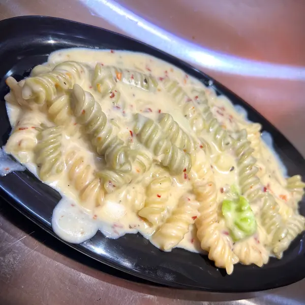 streetbites - White sauce pasta