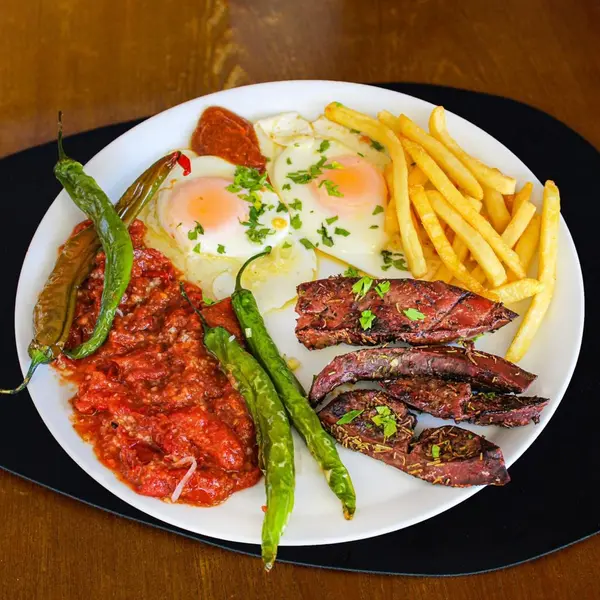 sultana-tunisian-restaurant - Mokli Kebda Plate