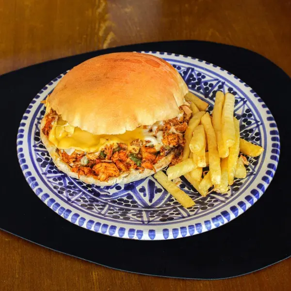 sultana-tunisian-restaurant - Sandwich Mchakhchakh Tabouna