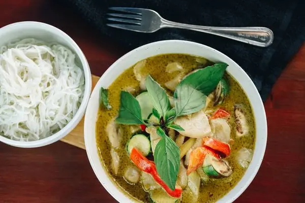 sun-and-moon - Green Curry