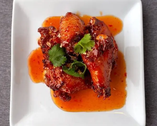 sunee-thai-lao-kitchen - Spicy Chicken Wings