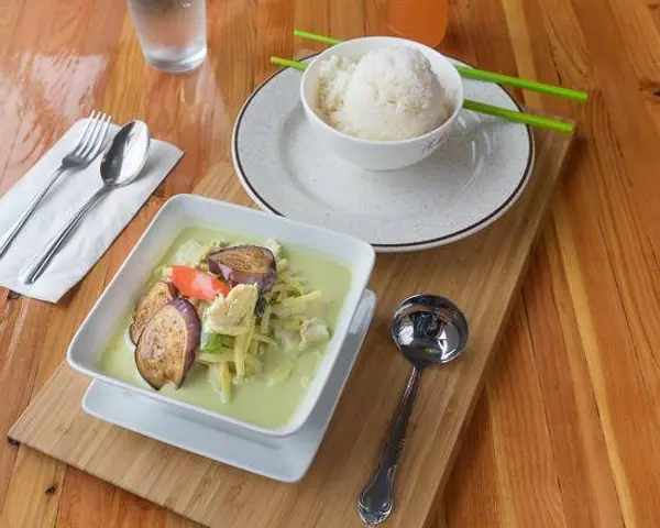 sunee-thai-lao-kitchen - Green Curry