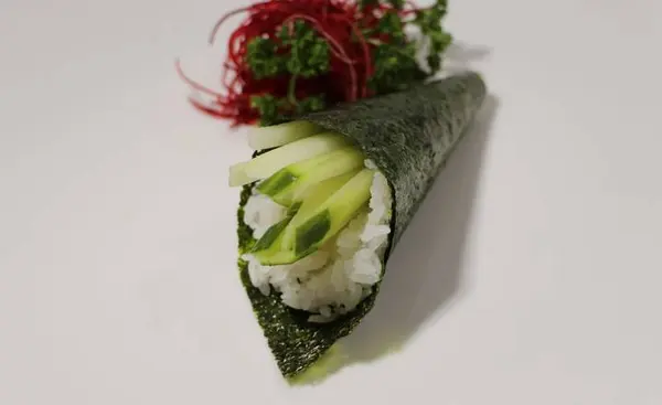 sushi-uma-inc - Kappa Hand Roll