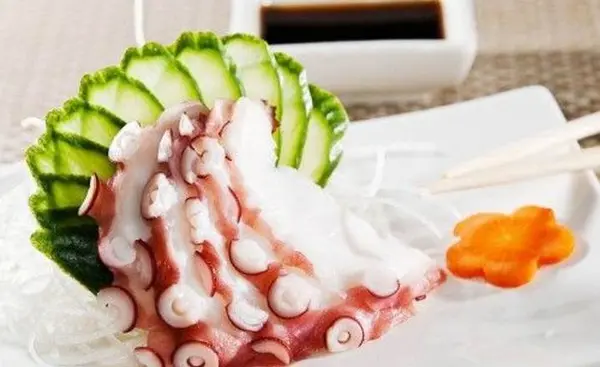 sushi-uma-inc - Tako Sashimi