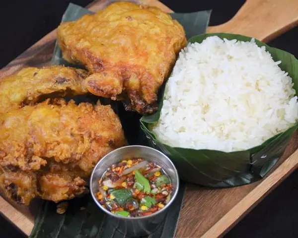 sweet-basil-thai-cuisine - #62 Bangkok Fried Chicken