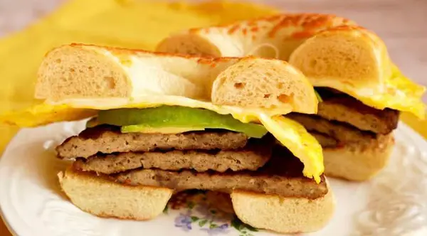 sweet-chinito - Bagel with Meat, Cheese, and Avocado