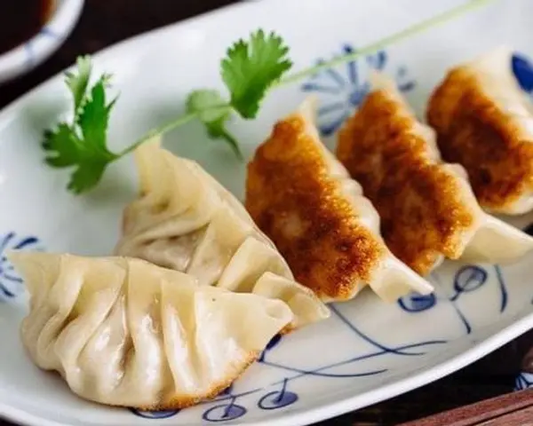 taishan-cuisine - Pan Fried Pork Dumplings煎饺子