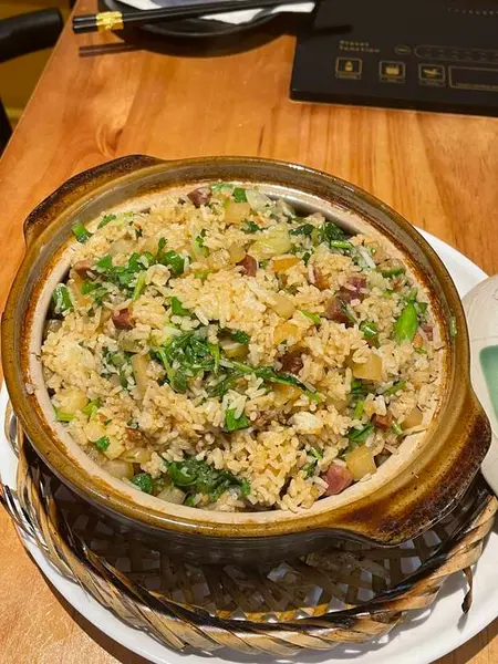 taishan-cuisine - Kohlrabi Clay Pot Rice菜果煲仔饭