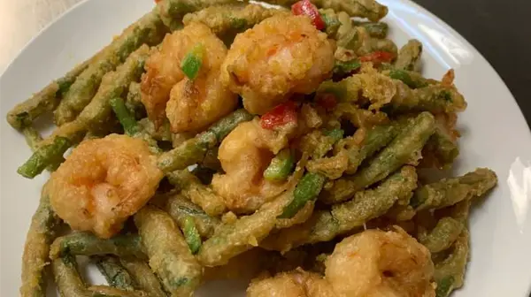 teacup-cafe - Crispy Fried String Bean & Shrimp with Salted Egg Yolk 黄金豆仔虾