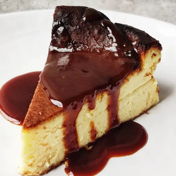 terrace-botanica - Basque cheesecake