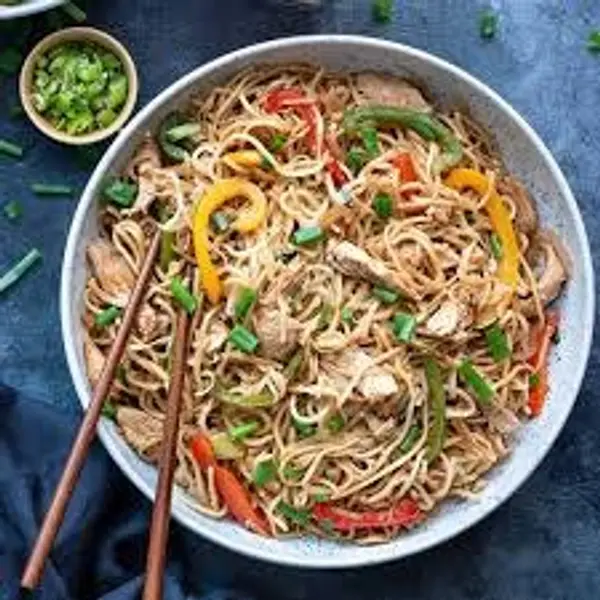 tessa-the-restrobar - Chicken hakka noodles
