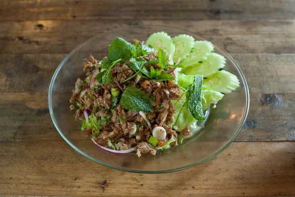 thai-canteen - Larb Bpet