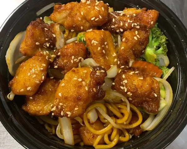 thaidash - B7. Yakisoba Orange Chicken Bowl