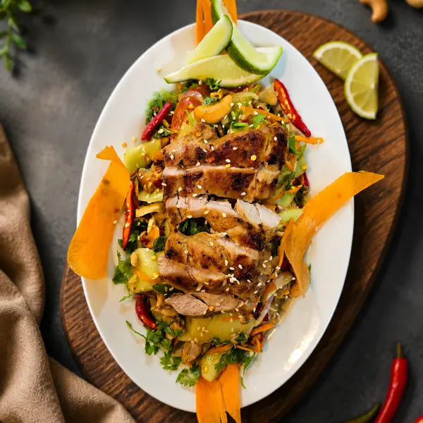 thaiora - Thai Spicy Cashew Salad (1:2)