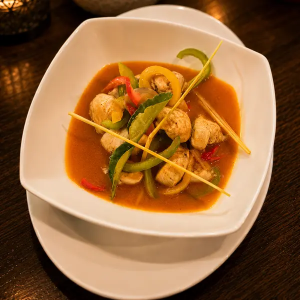 thaiora - Thai Red Chicken Curry (1:2)