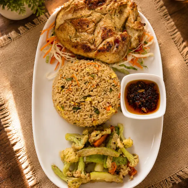 thaiora - Golden Thai Grill Platter