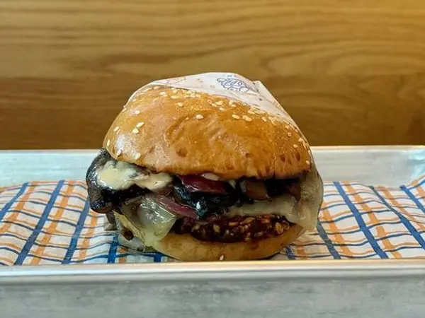 the-bird - VEGGIE TRUFFLE BURGER