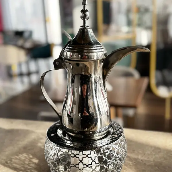 the-chill-lounge - قهوة عربية دلة كبيرة