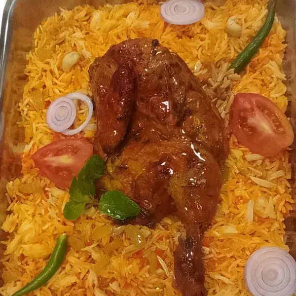 the-chill-lounge - أرز مندى مع الدجاج