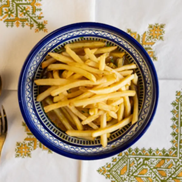 the-chill-lounge - طاجن دجاج مع بطاطا مقلية