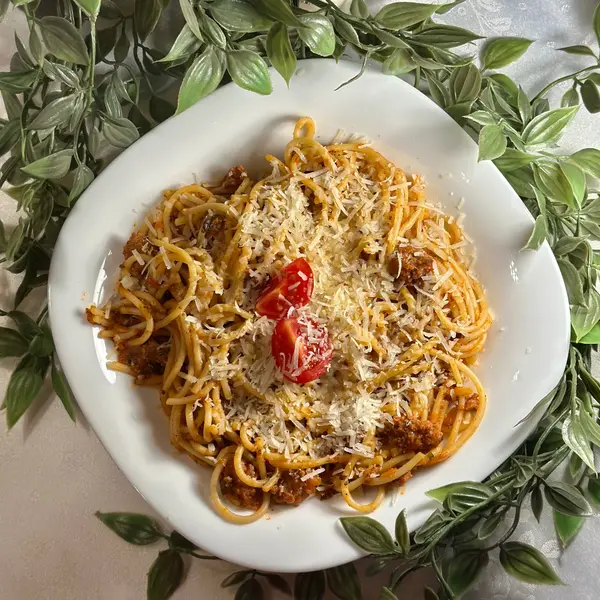 the-cloud-shisha-bar-dinner - SPAGHETTI BOLOGNESE
