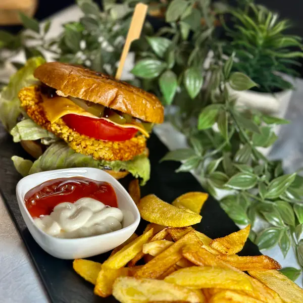 the-cloud-shisha-bar-dinner - ПИЛЕШКИ БУРГЕР
