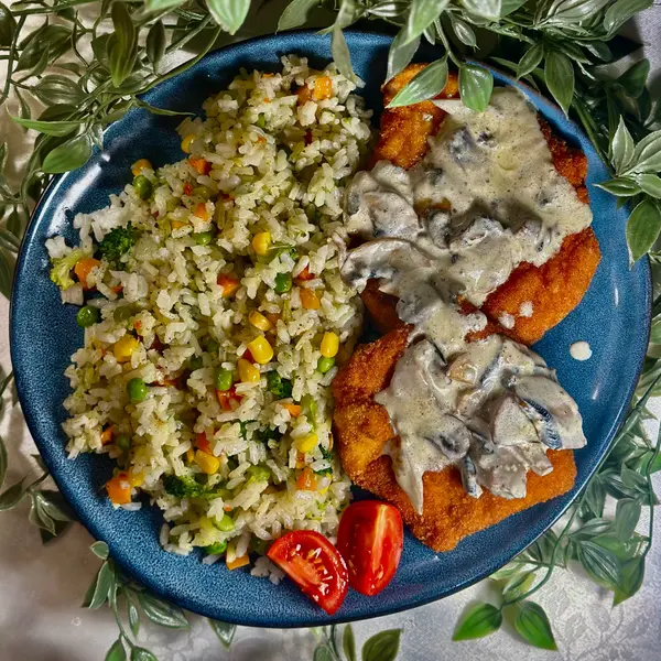 the-cloud-shisha-bar-dinner - ПИЛЕШКА ПЪРЖОЛА С ГЪБЕН СОС И Г-РА