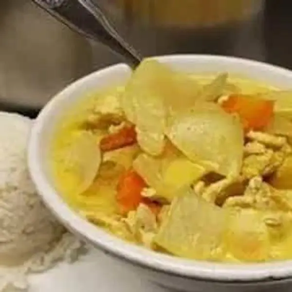 the-coconut-river-park - Yellow Curry