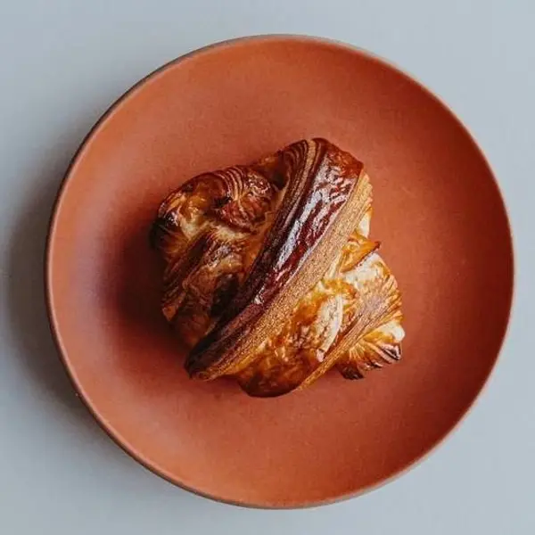 the-epicurean-trader - Tartine Bakery - Ham & Gruyere Croissant