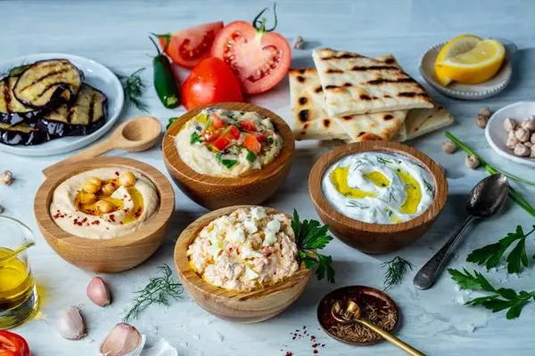 the-great-greek-mediterranean-grill - Four Dip Combo