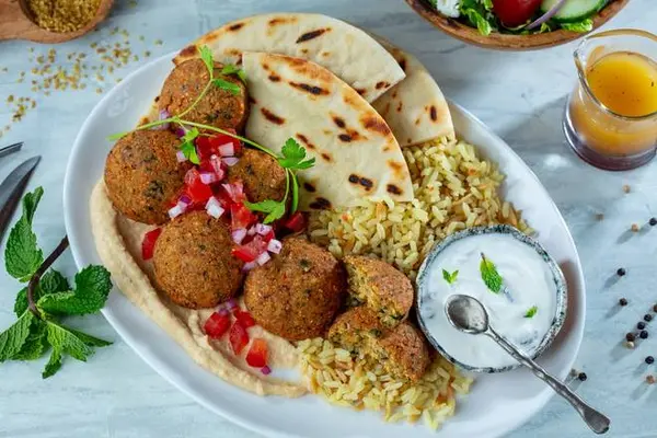 the-great-greek-mediterranean-grill - Falafel Plate