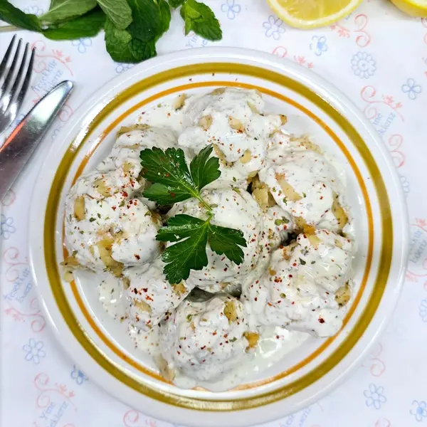 the-mediterranean-deli-turk - Cauliflower Salad