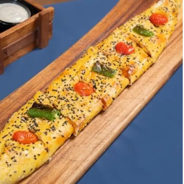 the-mediterranean-deli-turk - Vegetarian Pide