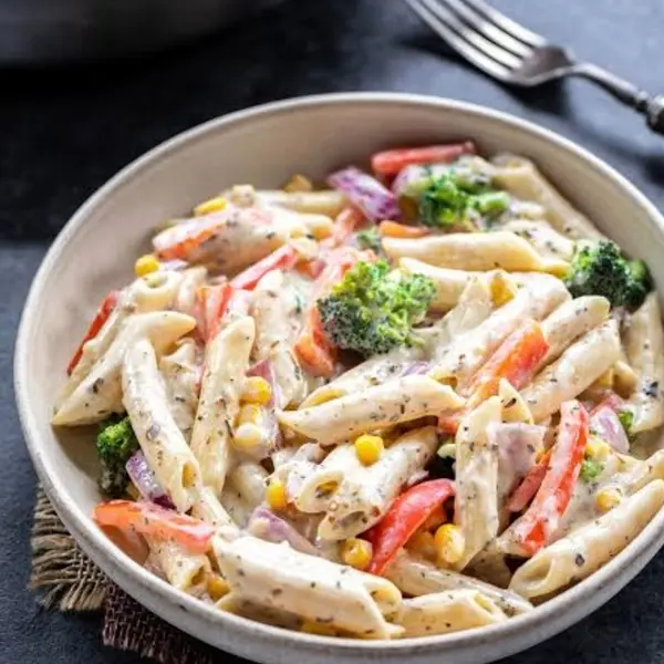 the-retro - White Sause Pasta