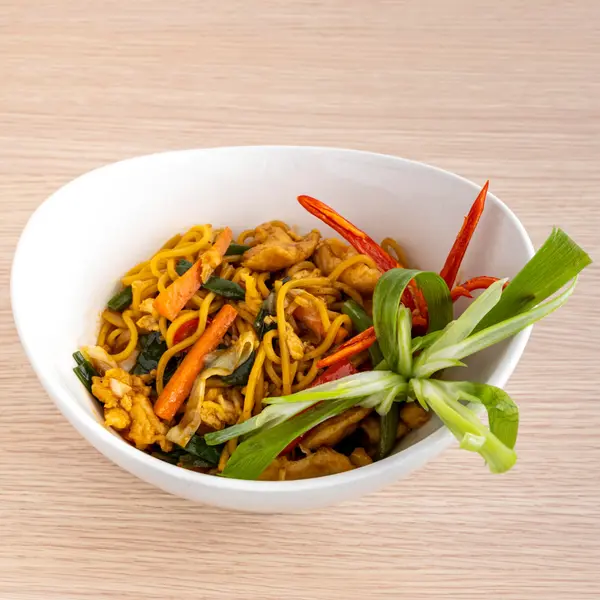 the-rice-and-the-noodle-doha - Spicy Noodle With Chicken