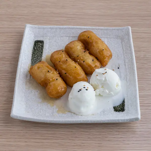 the-rice-and-the-noodle-doha - Banana Fritters