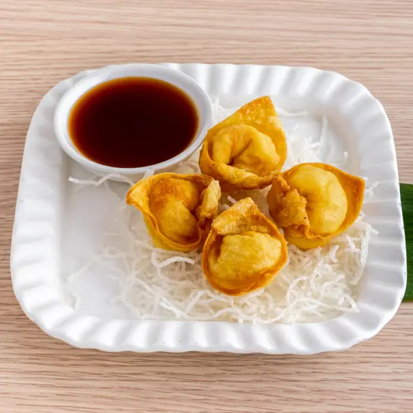 the-rice-and-the-noodle-doha - Crab Rangoon