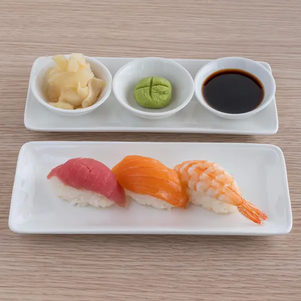 the-rice-and-the-noodle-doha - Ebi Nigiri