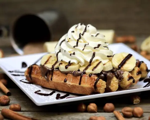 the-waffle-window - Banana Nutella Waffle