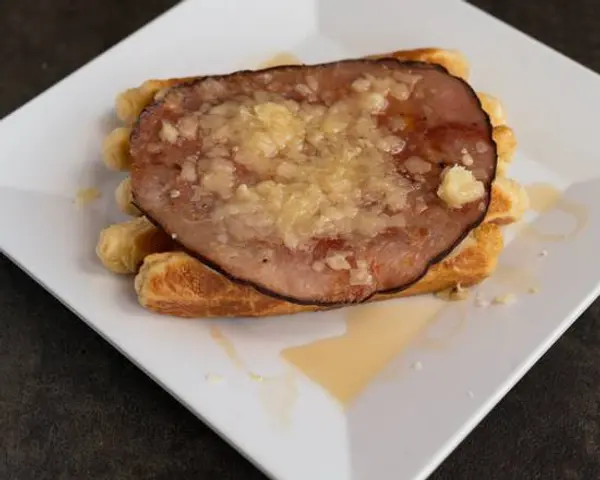 the-waffle-window - Ham & Cheese Waffle