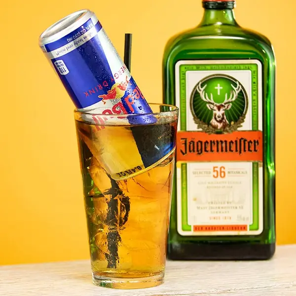 the-weekend-bar - Jager Bomb