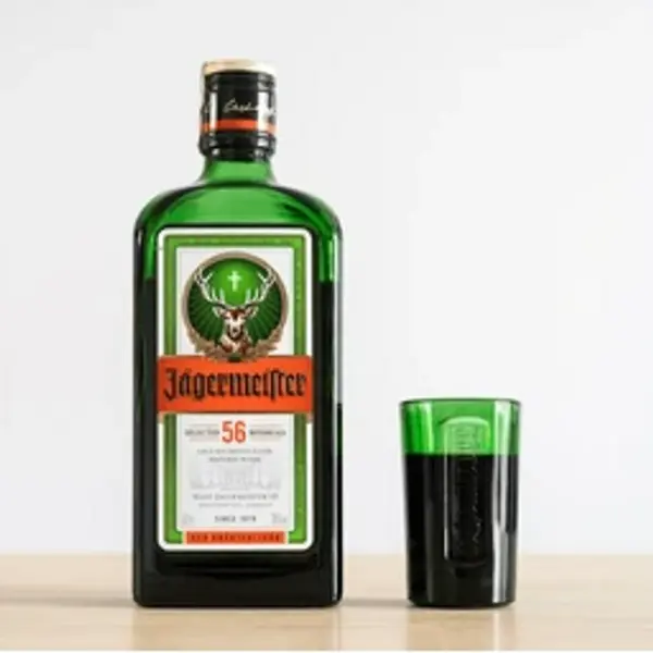 the-weekend-bar - Jäger shot