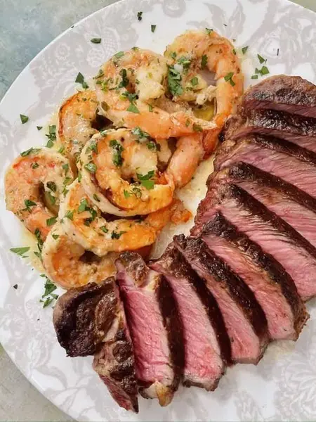 town-country-grill - SURF & TURF PLATE